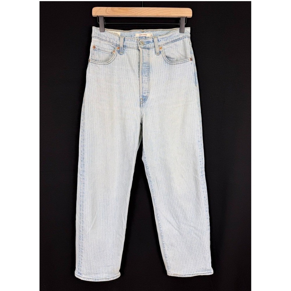Levi's Women's Ribcage‎ Straight Ankle Jeans Light Wash Striped Denim 28